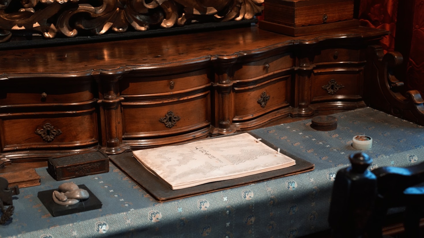 The Art of Sapphic Storytelling: Behind the Scenes